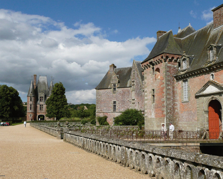 chateau de carrouges